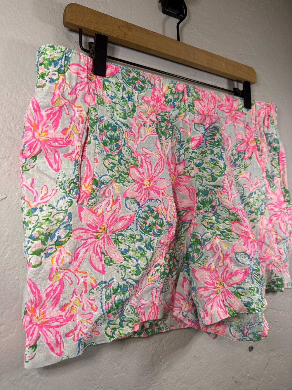 Lilly Pulitzer Lilo Linen Shorts Size Large pockets - Picture 4 of 9